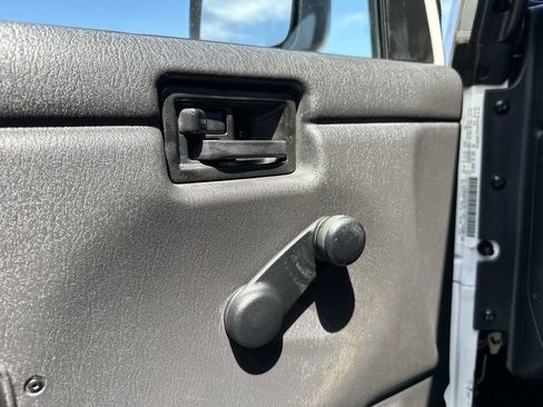 Used 2004 Jeep Wrangler 4WD w/ Dual Top Group image 15