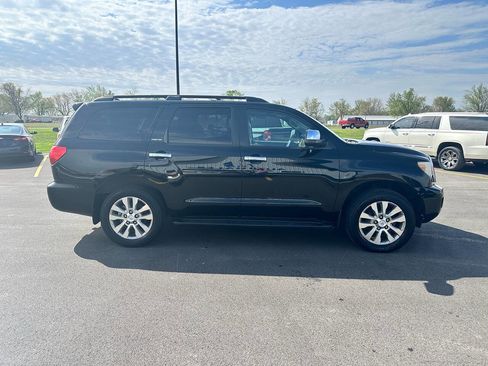 Used 2010 Toyota Sequoia Limited AWD/4WD image 7