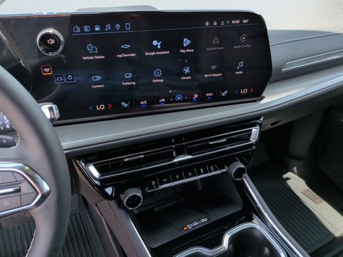 New 2026 Chevrolet Traverse LT w/ Midnight/Sport Edition FWD image 21