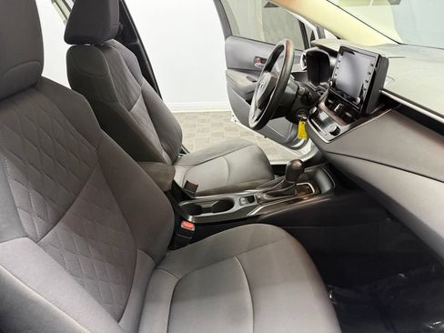 Used 2022 Toyota Corolla LE FWD image 49