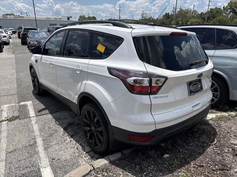 Used 2017 Ford Escape Titanium FWD image 3