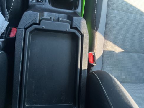 Used 2016 Toyota RAV4 XLE AWD/4WD image 27
