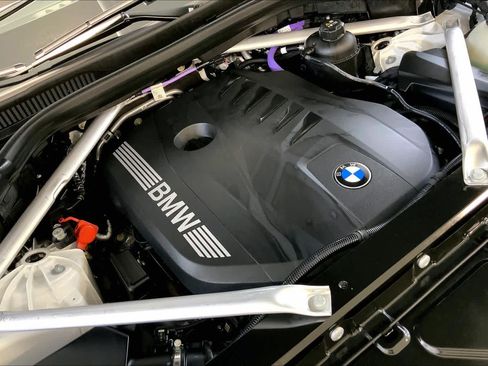 Used 2026 BMW X5 xDrive40i w/ M Sport Package AWD/4WD image 31