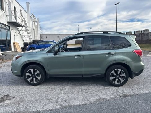 Used 2018 Subaru Forester 2.5i Premium w/ All-Weather Package image 7