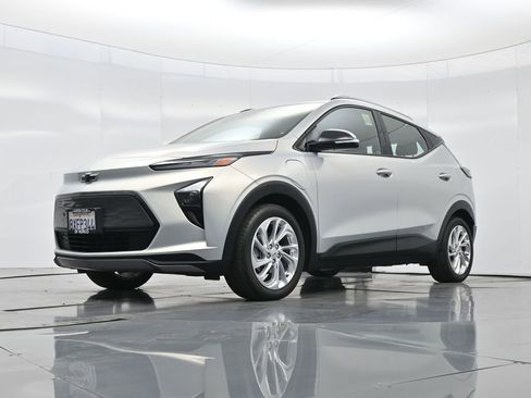 Used 2022 Chevrolet Bolt EUV LT image 43