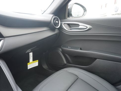 New 2025 Alfa Romeo Giulia AWD w/ Driving Assist Package image 25