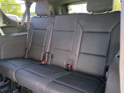 Certified 2022 Chevrolet Suburban High Country image 16
