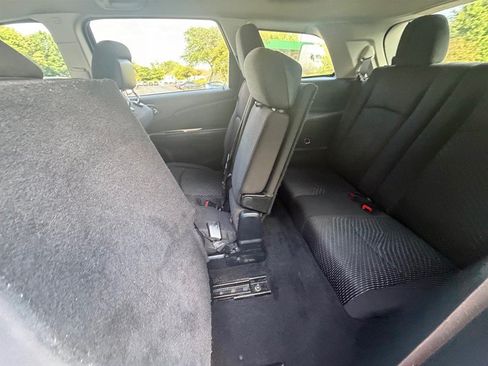 Used 2018 Dodge Journey SE FWD image 20