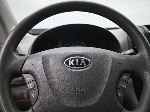 Used 2012 Kia Sedona LX FWD image 12