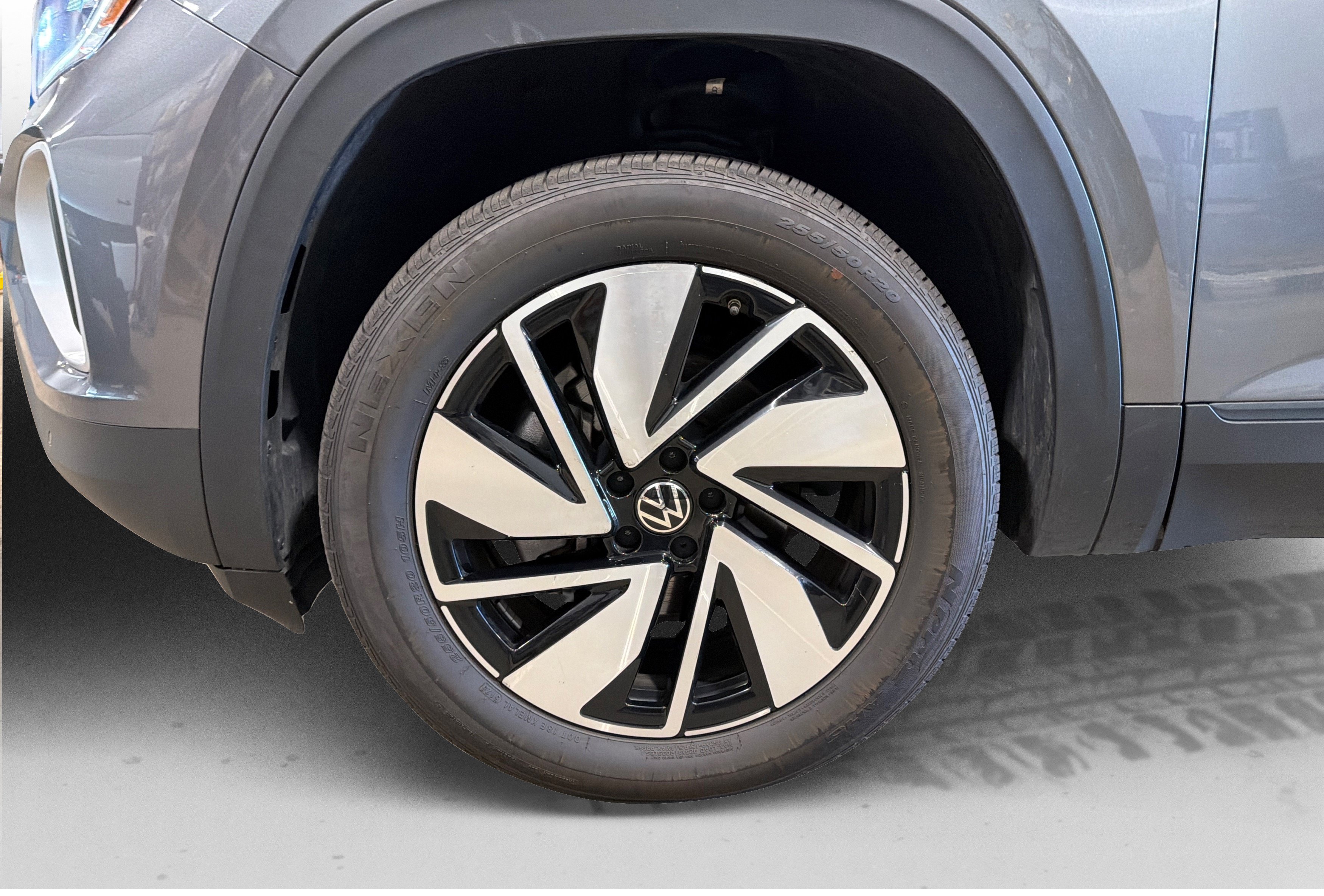 Used 2025 Volkswagen Atlas SE FWD image 51
