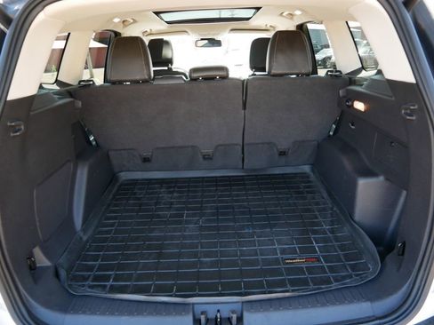 Certified 2019 Ford Escape Titanium AWD/4WD image 10