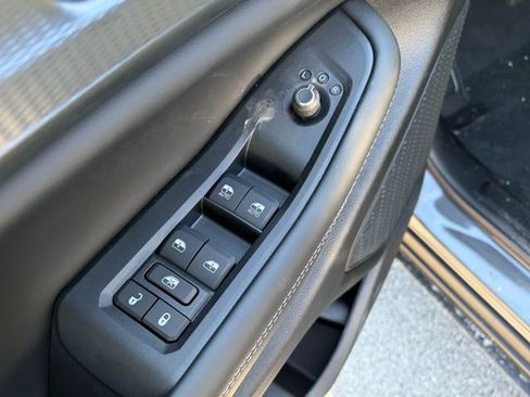 New 2025 Jeep Grand Cherokee Altitude image 13