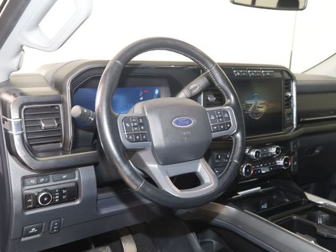 Used 2023 Ford F250 Lariat w/ Lariat Ultimate Package AWD/4WD image 6