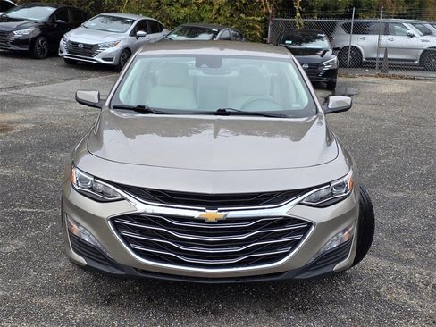 Used 2024 Chevrolet Malibu LT image 3