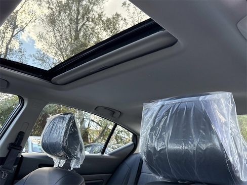 New 2025 Nissan Altima 2.5 SR w/ SR Premium Package image 11