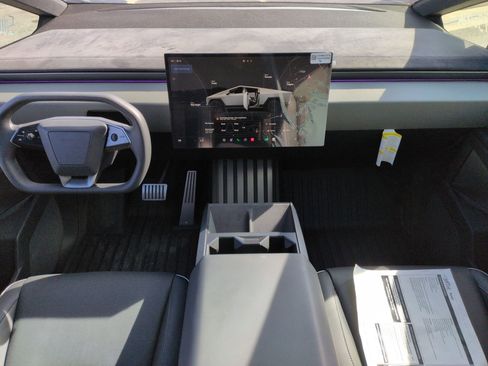 Used 2024 Tesla Cybertruck Cyberbeast image 28