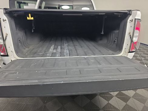 Used 2016 GMC Canyon SLT w/ Driver Alert Package AWD/4WD image 30