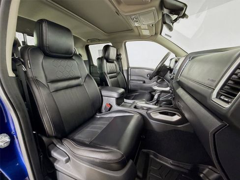 Used 2023 Nissan Frontier SV w/ SV Premium Package image 28