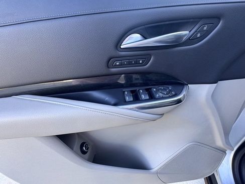 Used 2019 Cadillac XT4 Premium Luxury w/ Enhanced Visibility Package image 13