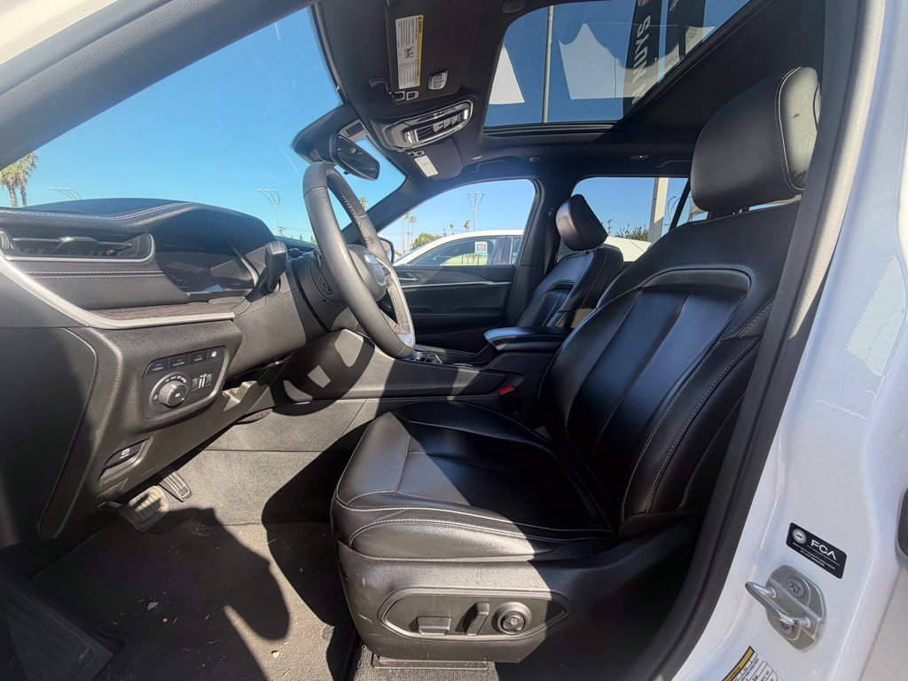 Used 2024 Jeep Grand Cherokee Limited 4xe AWD/4WD image 4
