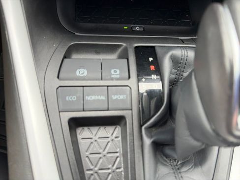 Used 2023 Toyota RAV4 XLE Premium FWD image 21