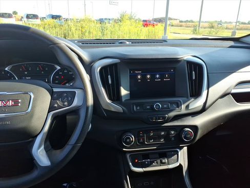 Used 2024 GMC Terrain SLE FWD image 7