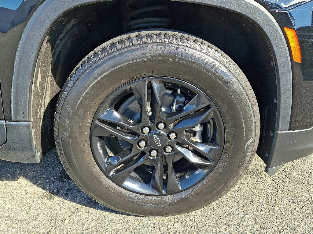 Certified 2023 Chevrolet Traverse LT w/ Midnight/Sport Edition AWD/4WD image 8