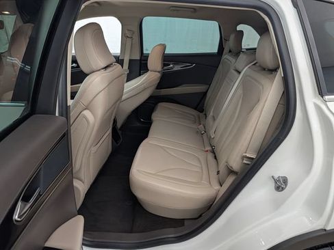 Certified 2023 Lincoln Nautilus AWD w/ Premium Package image 15