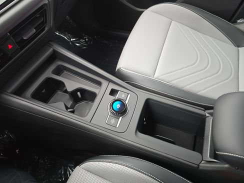 New 2026 Volkswagen Tiguan SE R-Line FWD image 25