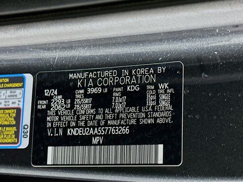 Used 2025 Kia Seltos S image 12