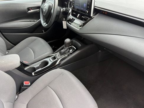 Used 2020 Toyota Corolla LE FWD image 14