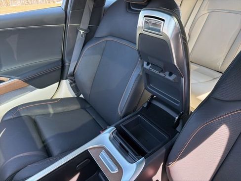 Used 2024 Lucid Air Touring image 19