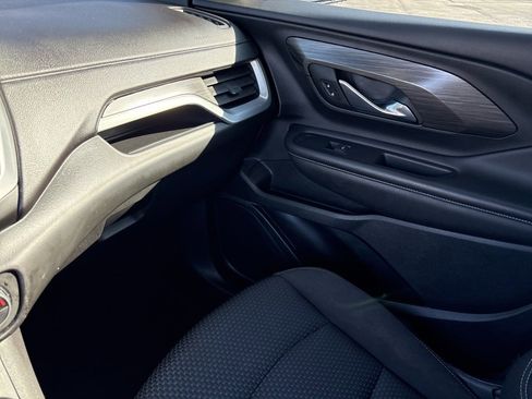 Used 2022 GMC Terrain SLE w/ Driver Convenience Package image 27