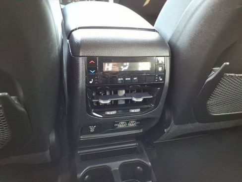 Used 2022 Jeep Grand Cherokee L Limited image 16