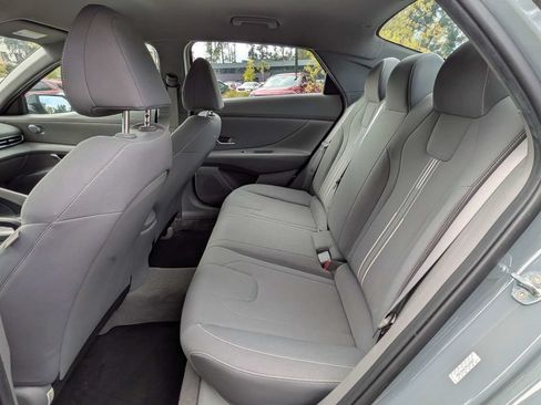 Used 2021 Hyundai Elantra SEL FWD image 13