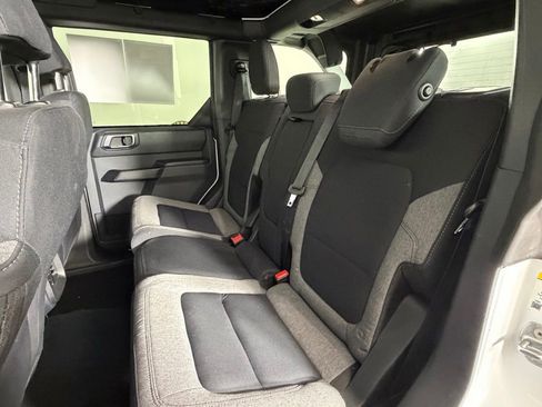 Used 2025 Ford Bronco Big Bend AWD/4WD image 16
