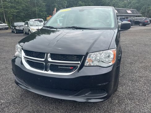Used 2019 Dodge Grand Caravan SE image 17