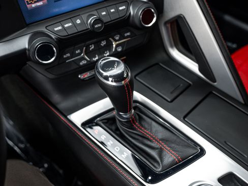 Used 2017 Chevrolet Corvette Z06 w/ Chrome Badge Package image 17