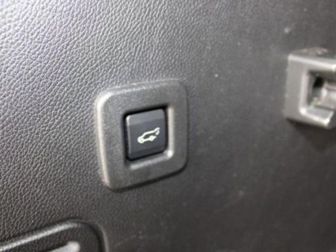 Used 2017 Ford Expedition EL Platinum image 12