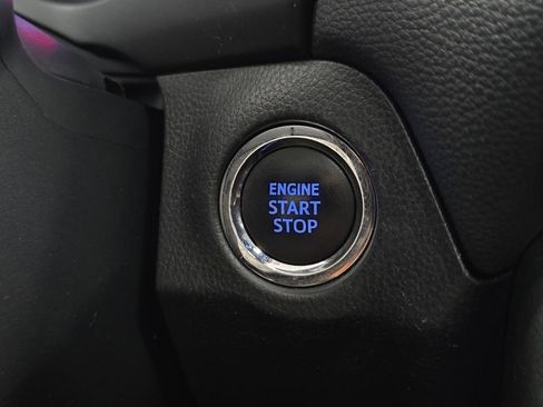 Certified 2020 Toyota RAV4 XLE w/ Convenience Package image 31