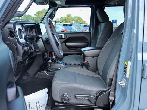 Used 2024 Jeep Wrangler Sport S image 8