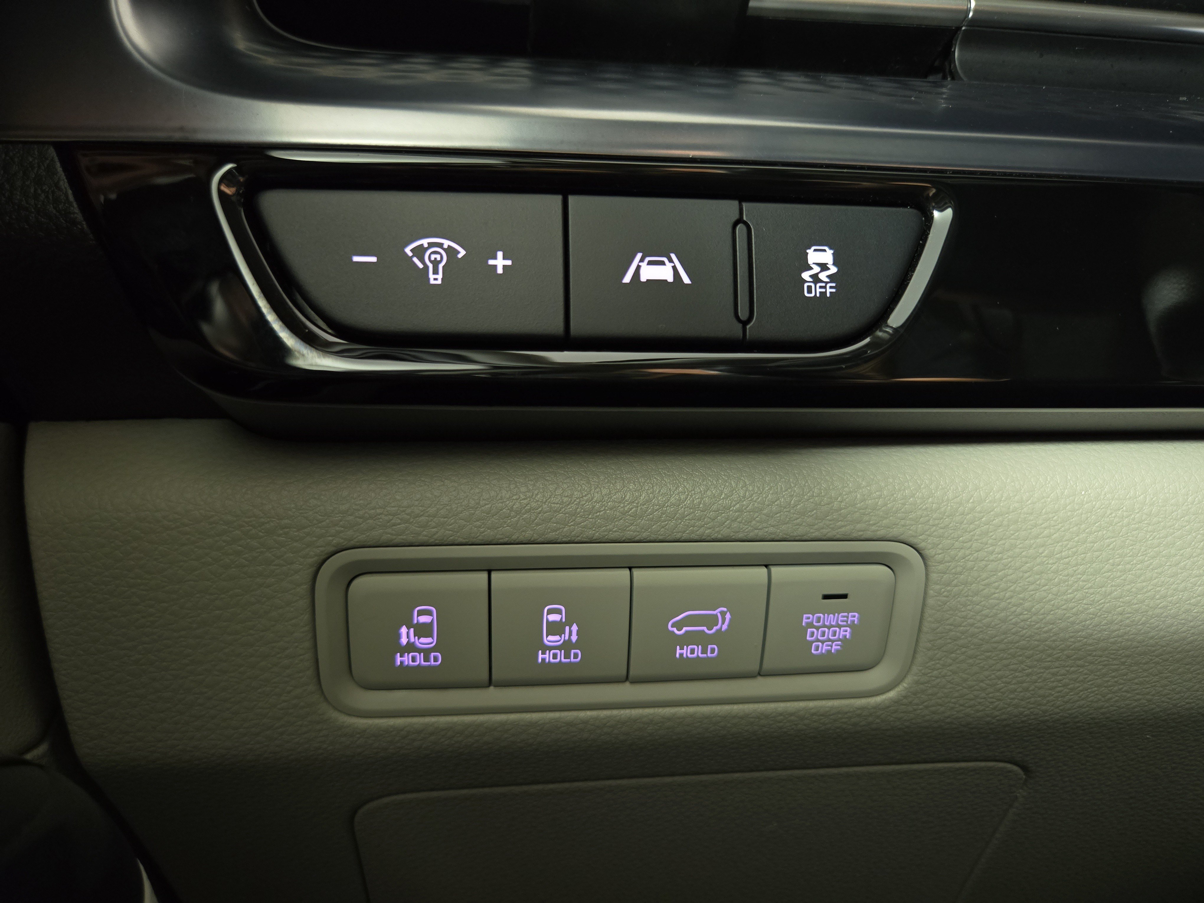 Used 2024 Kia Carnival SX Prestige FWD image 28