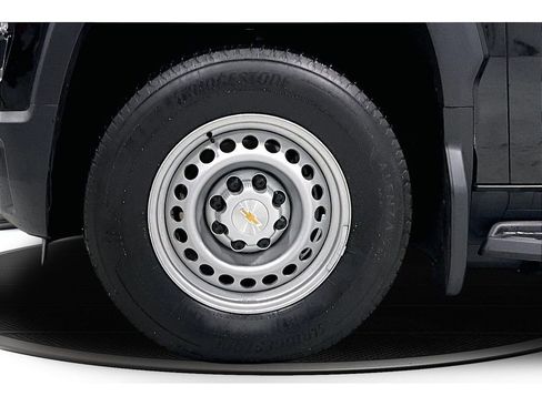 Used 2025 Chevrolet Silverado EV W/T image 10