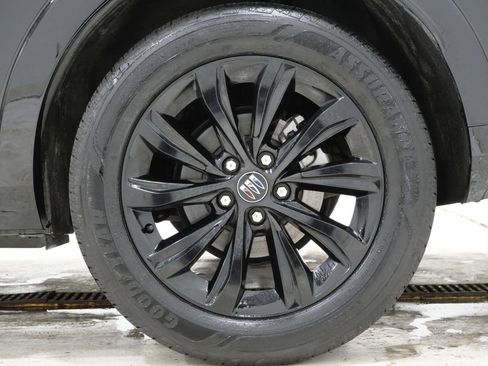 Used 2025 Buick Envista Sport Touring image 9