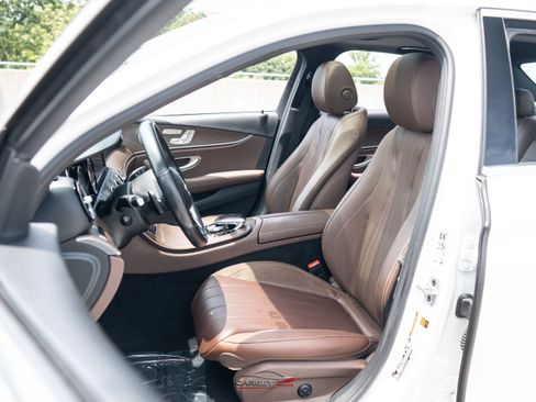 Used 2019 Mercedes-Benz E 450 4MATIC Sedan w/ Premium Package image 16