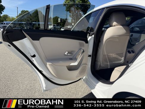 Used 2024 Mercedes-Benz CLA 250 4MATIC image 11