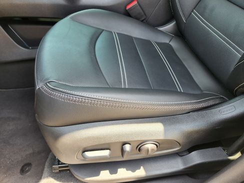 Used 2024 GMC Terrain Denali w/ Denali Premium Package AWD/4WD image 22