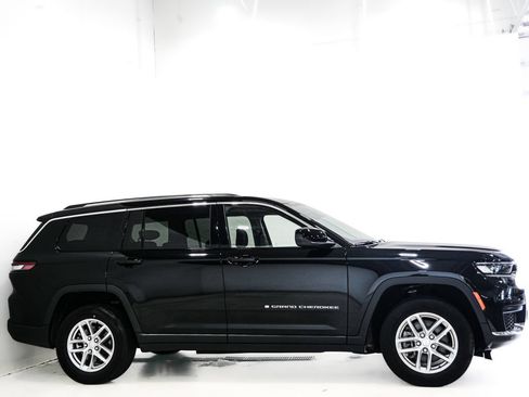 Used 2022 Jeep Grand Cherokee L Laredo w/ Luxury Tech Group I AWD/4WD image 5