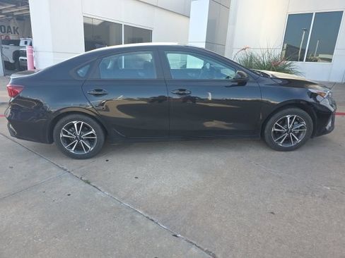 Used 2023 Kia Forte LXS FWD image 8