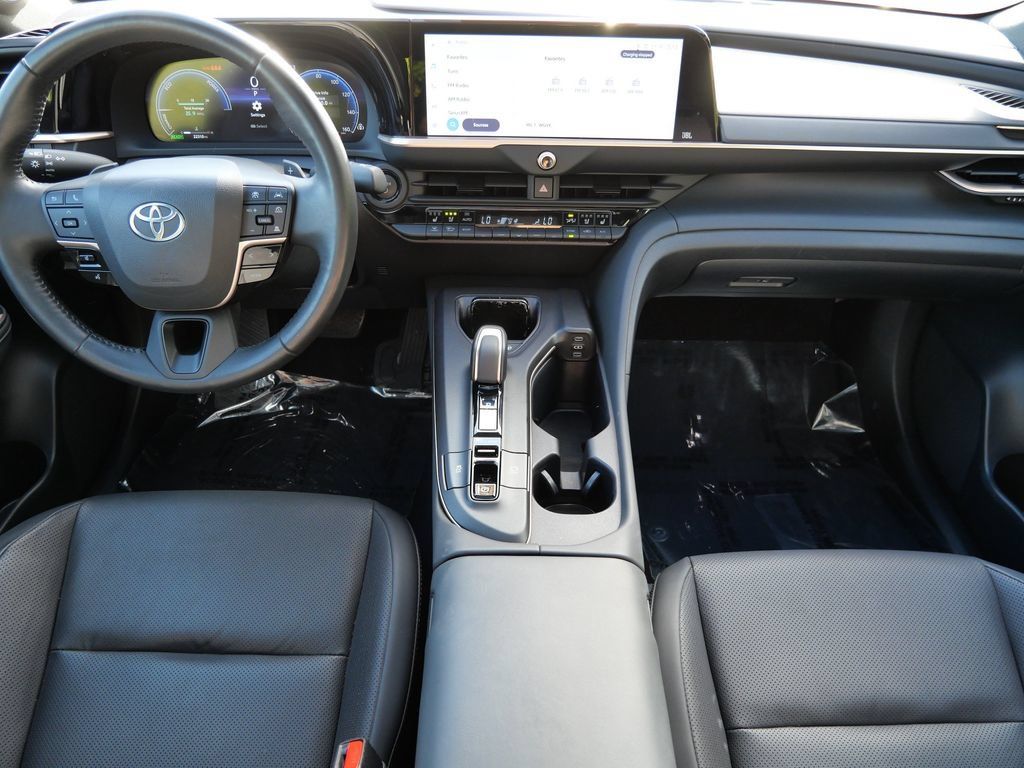 Used 2023 Toyota Crown Platinum AWD/4WD image 15